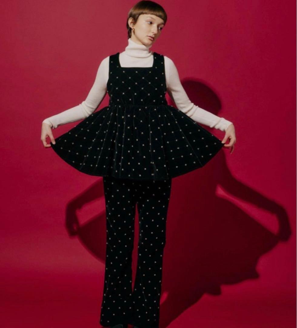 perna ベロアビジュートップス