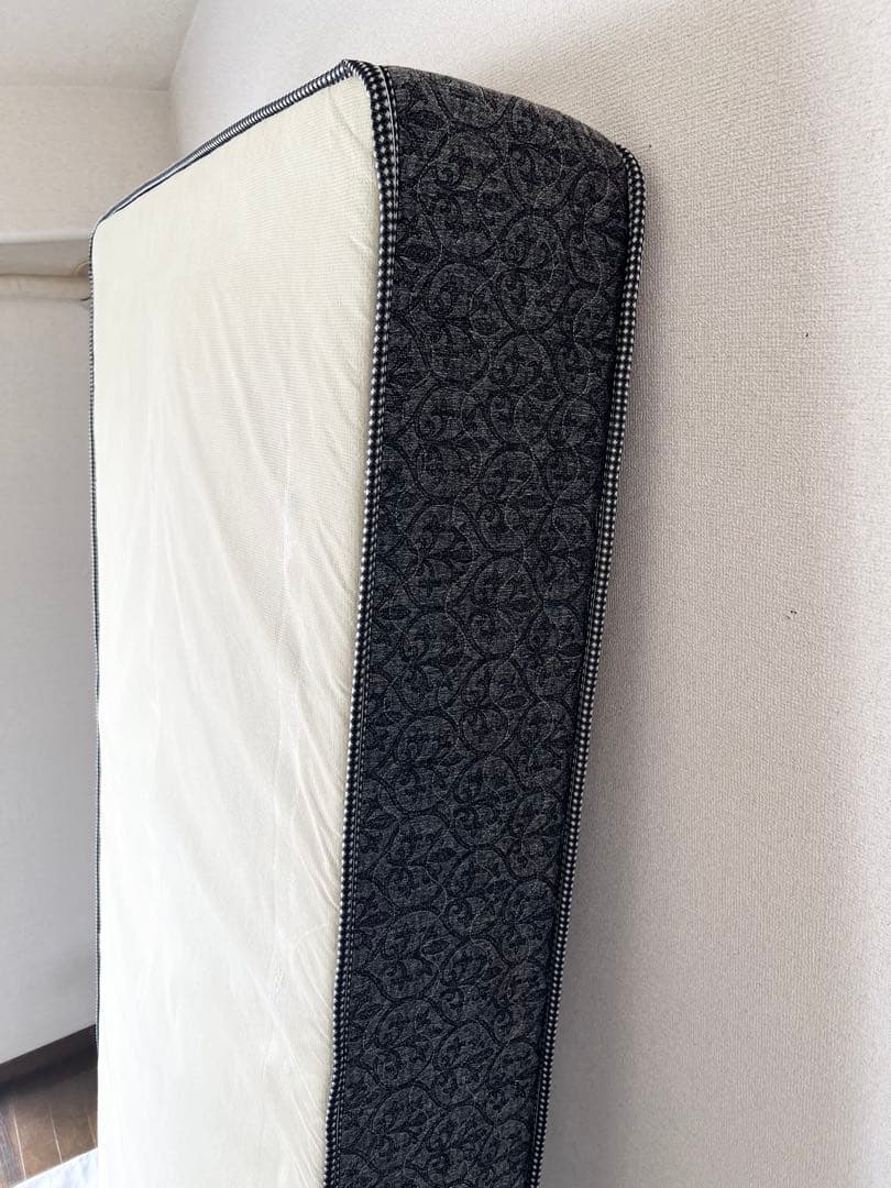 Sealy JP チタンコレクション クラリス ll Firm マットレス