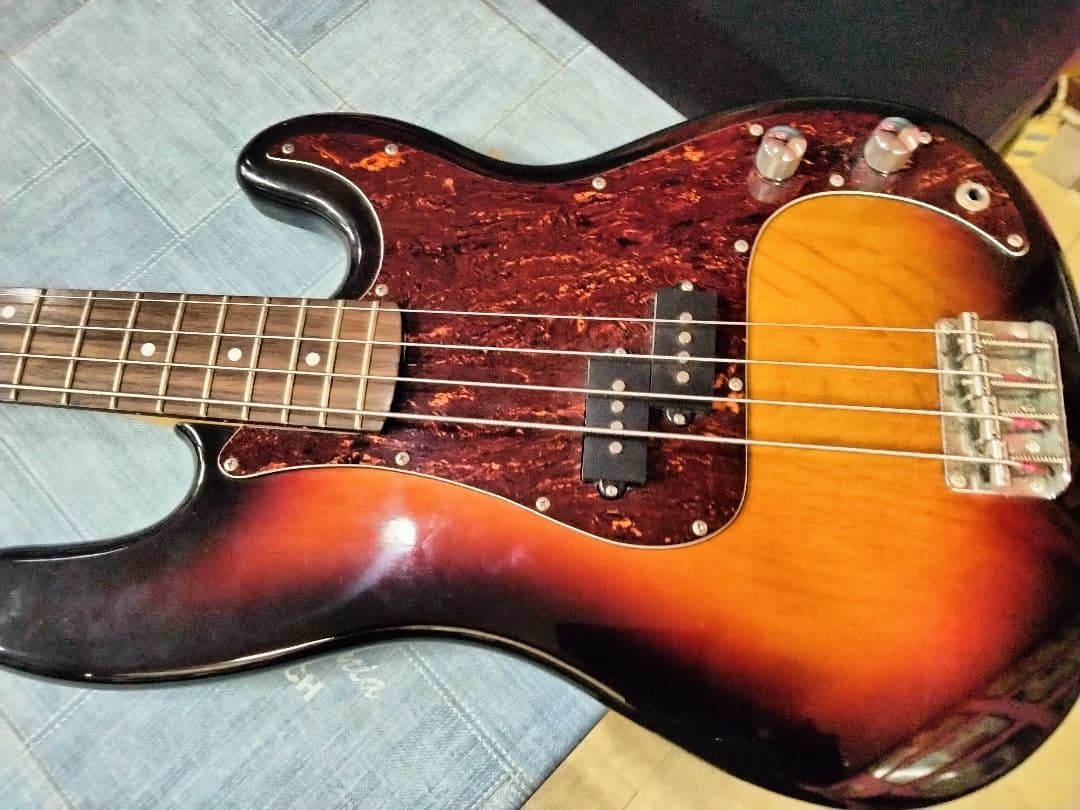 送料無料！Photo Genic/フォトジェニック/エレキベース/美品