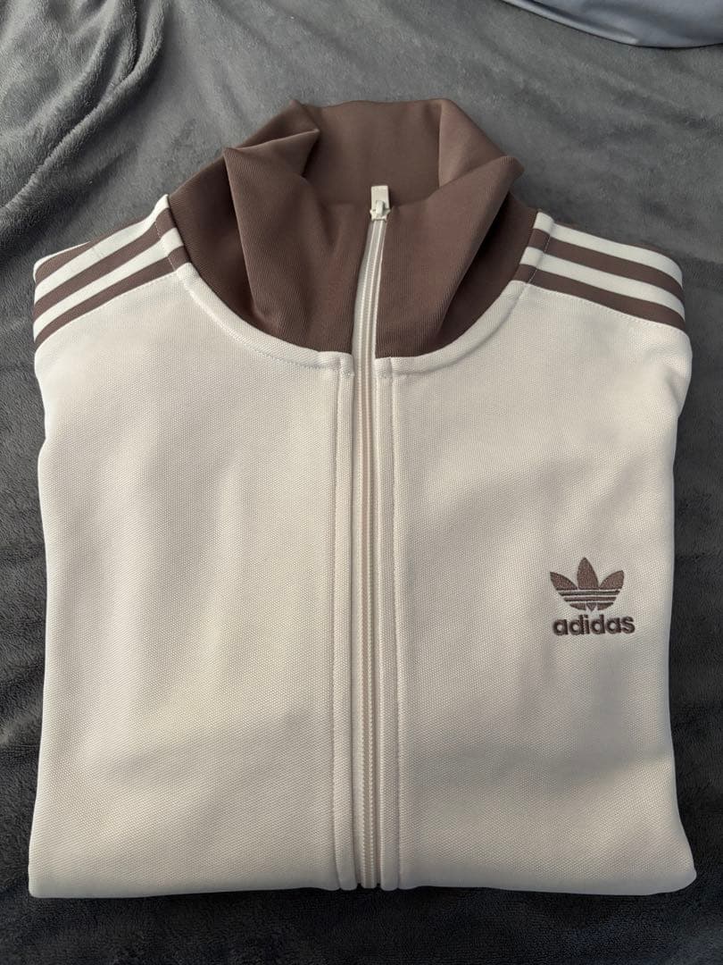 アディカラークラシックトラックトップ