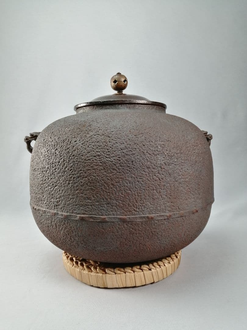 【茶事具】角谷一圭造　丸釜　茶釜　釜385
