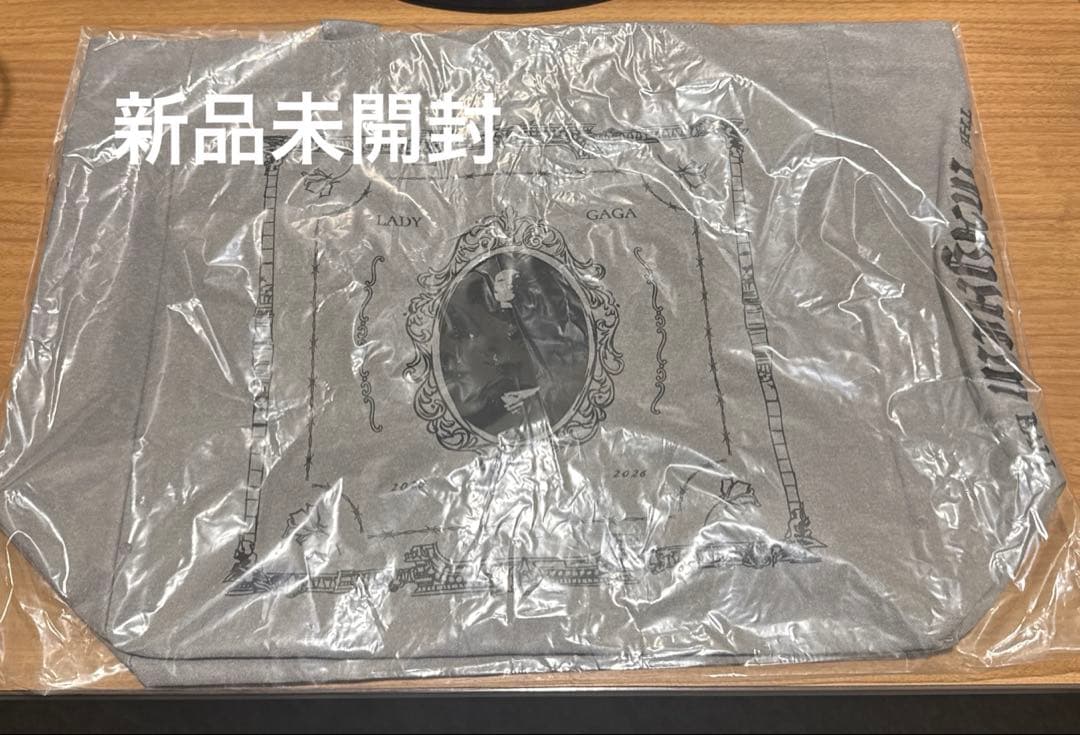 新品未開封　レディガガ The MAYHEM Ball トートバッグ