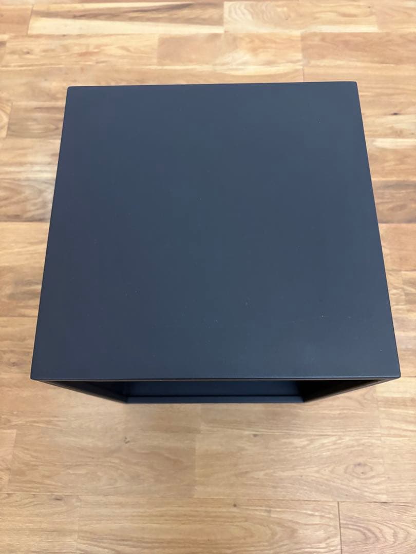 ZARA  BY VINCENT VAN DUYSEN メタルボックス