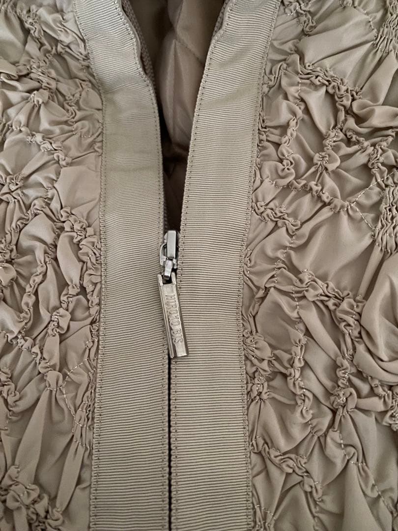 ヒロコビス　刺繍デザイン ベージュ ロングコート