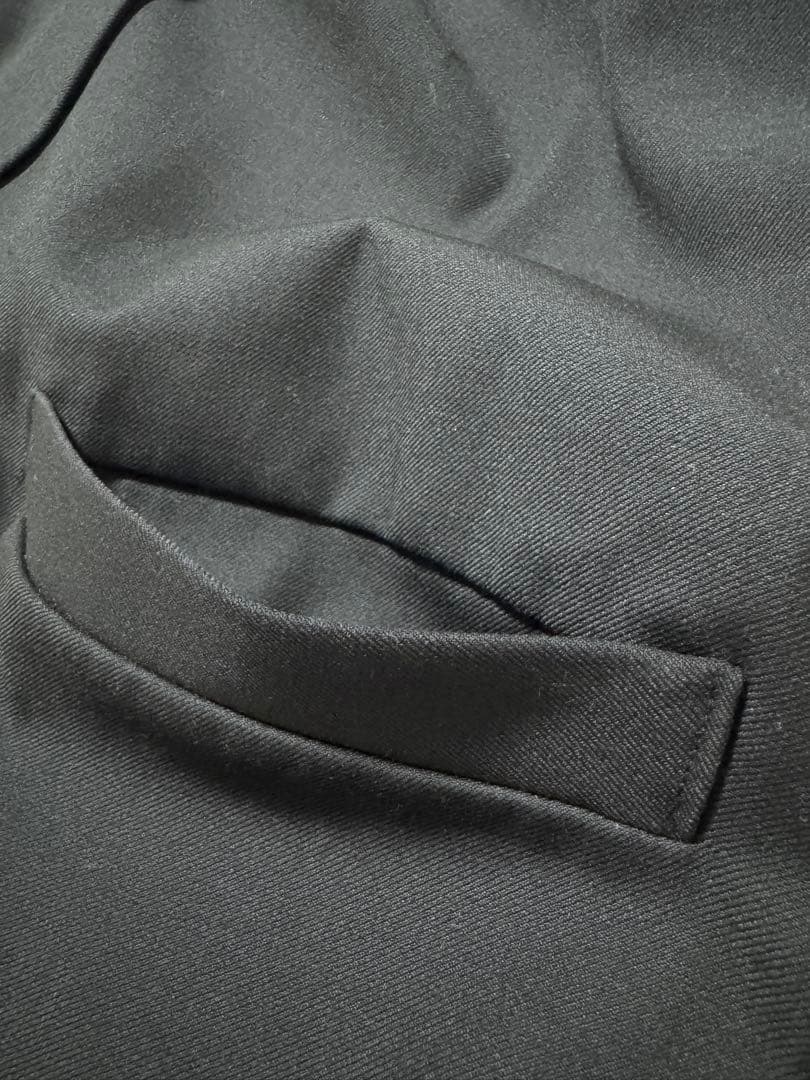 mizuiro ind ディープVネックワイドベスト ブラック