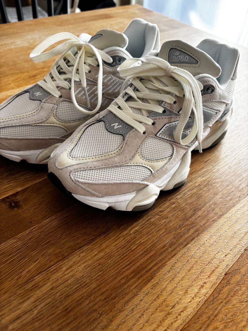 “OFF”ニューバランス 9060 wht ブラック 2点
