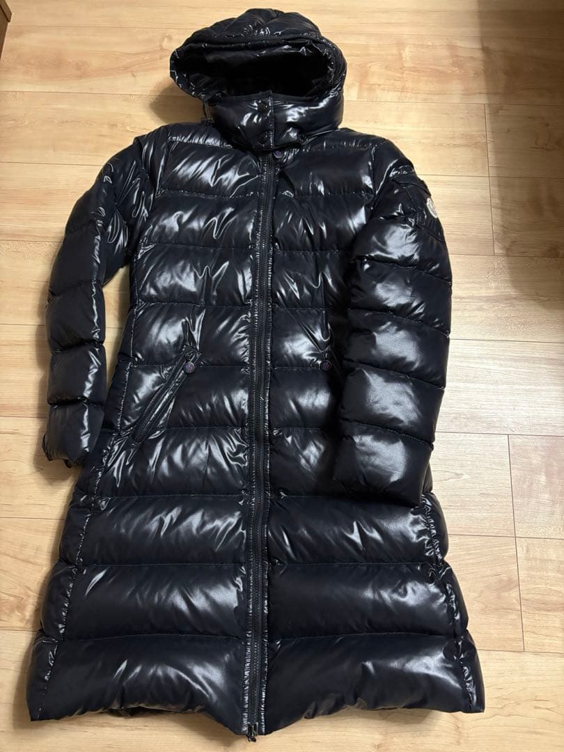 【値下げ】モンクレール　ロングダウン　フードボタン１つ紛失　ブラック　黒　モカ