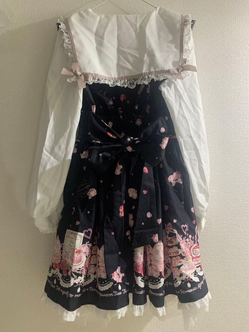 リズリサ　黒 ワンピース ケーキプリント