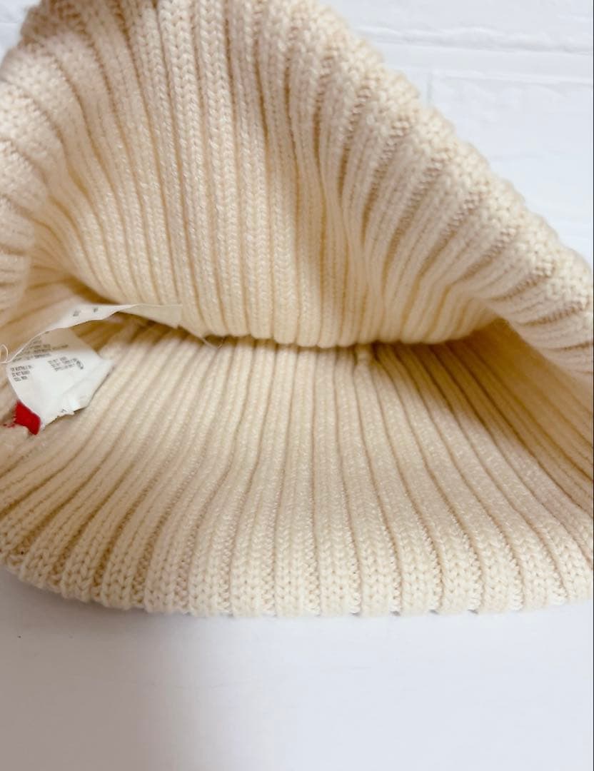 プラダ　PRADA ニット帽　キナリ　無地　ウール100% 男女兼用