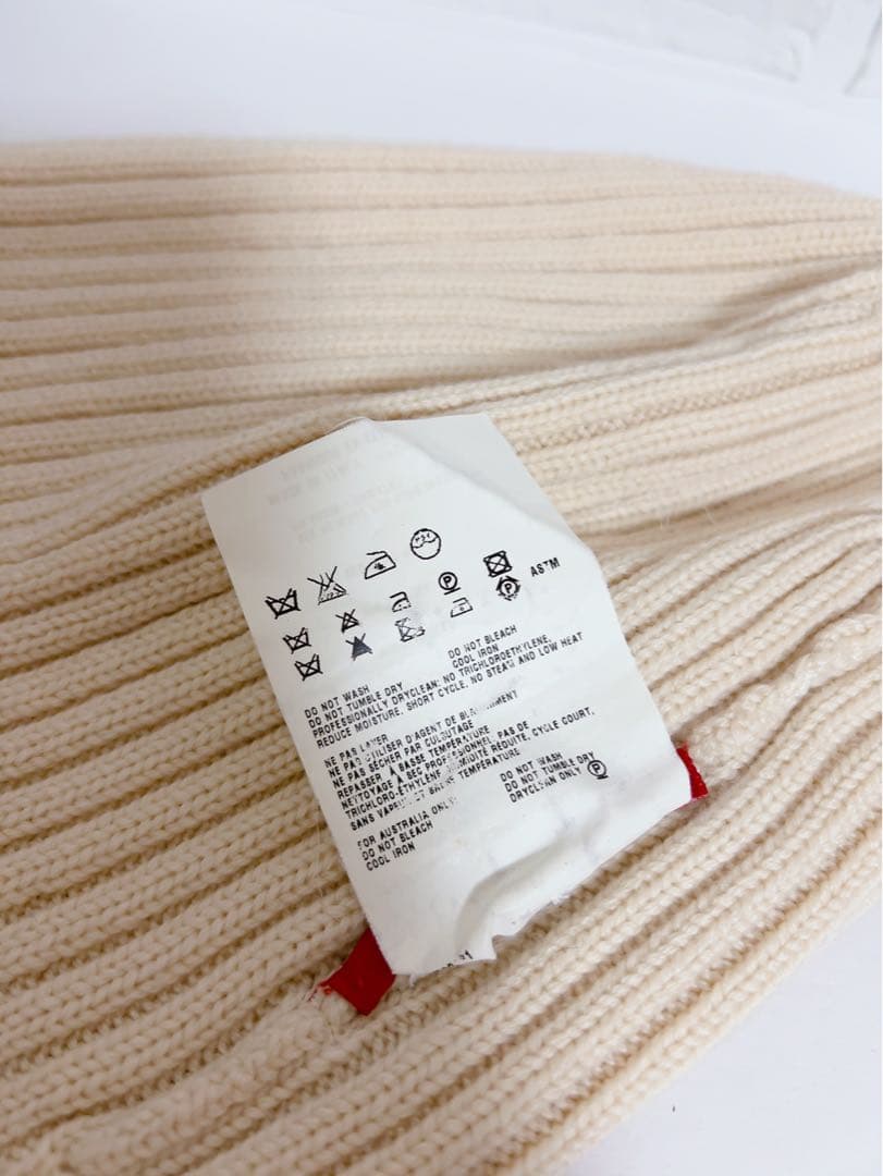 プラダ　PRADA ニット帽　キナリ　無地　ウール100% 男女兼用