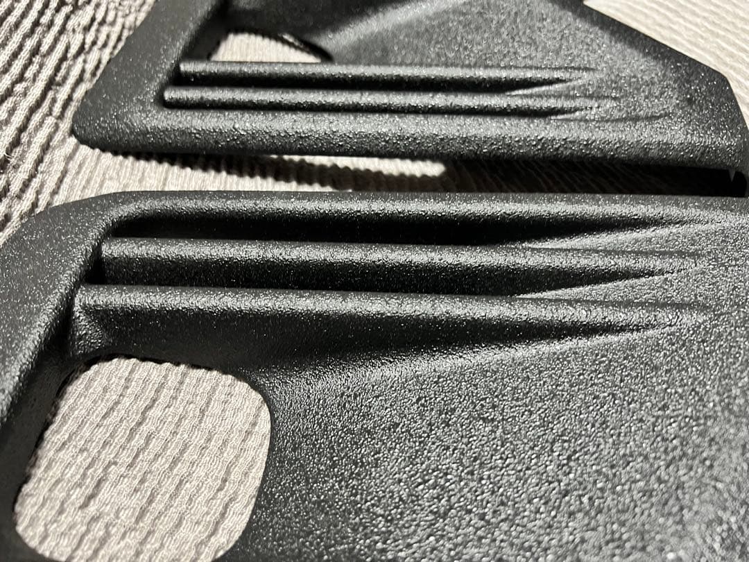 rav4 50系　アドベンチャー　フォグランプカバー　ラプターライナー塗装