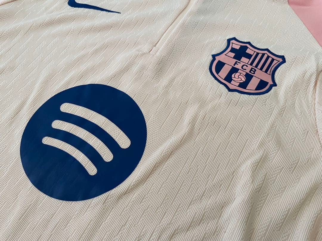 バルセロナ ドリルトップ25-26 L ピンクxネイビー上下 新品