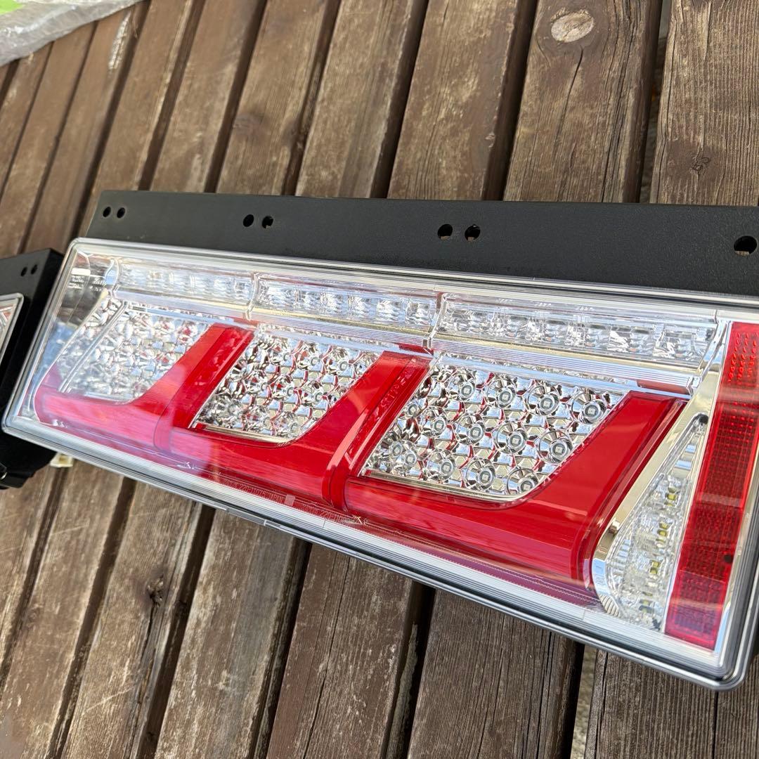 小糸製　LEDテール 左右 コイト ノーマルターン