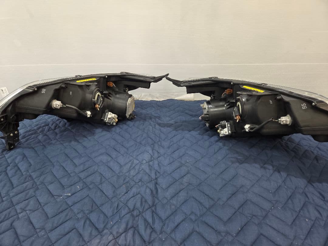 NSP140 NCP141　スペイド HIDヘッドライト 最高級クリア施工済み