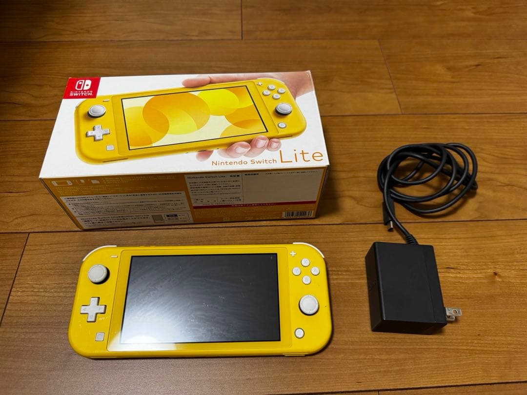 任天堂Switch Lite イエロー本体