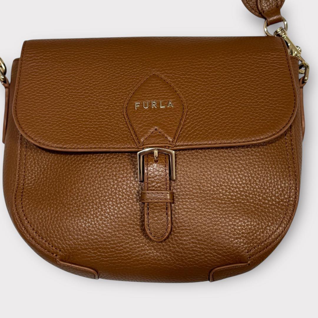 極美品✨FURLA フルラ　ウラニア　ショルダーバッグ　斜めがけ　レザー