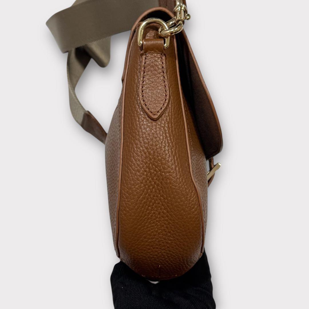 極美品✨FURLA フルラ　ウラニア　ショルダーバッグ　斜めがけ　レザー