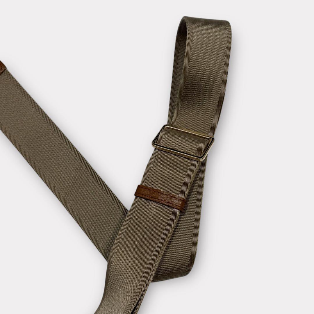 極美品✨FURLA フルラ　ウラニア　ショルダーバッグ　斜めがけ　レザー