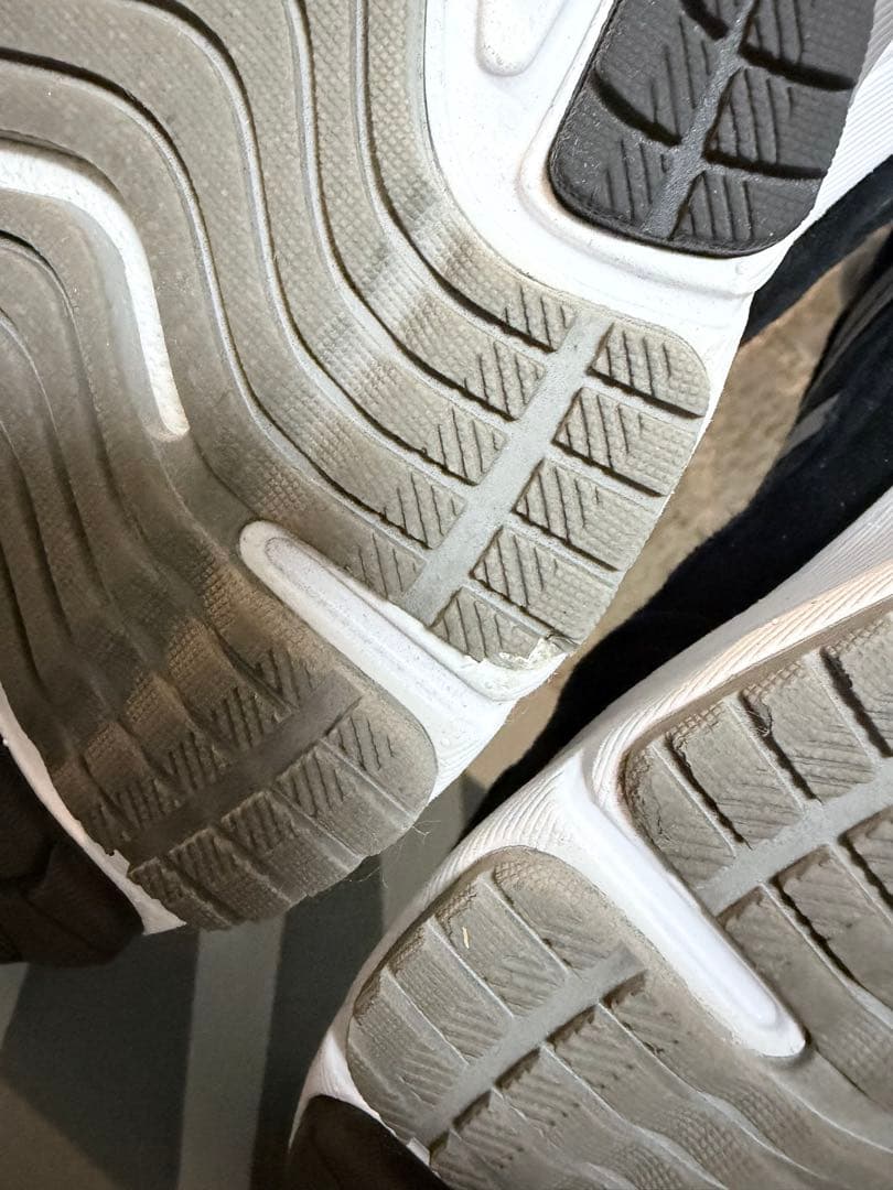 ニューバランス　W990BK6 黒✖️白　24.5cm