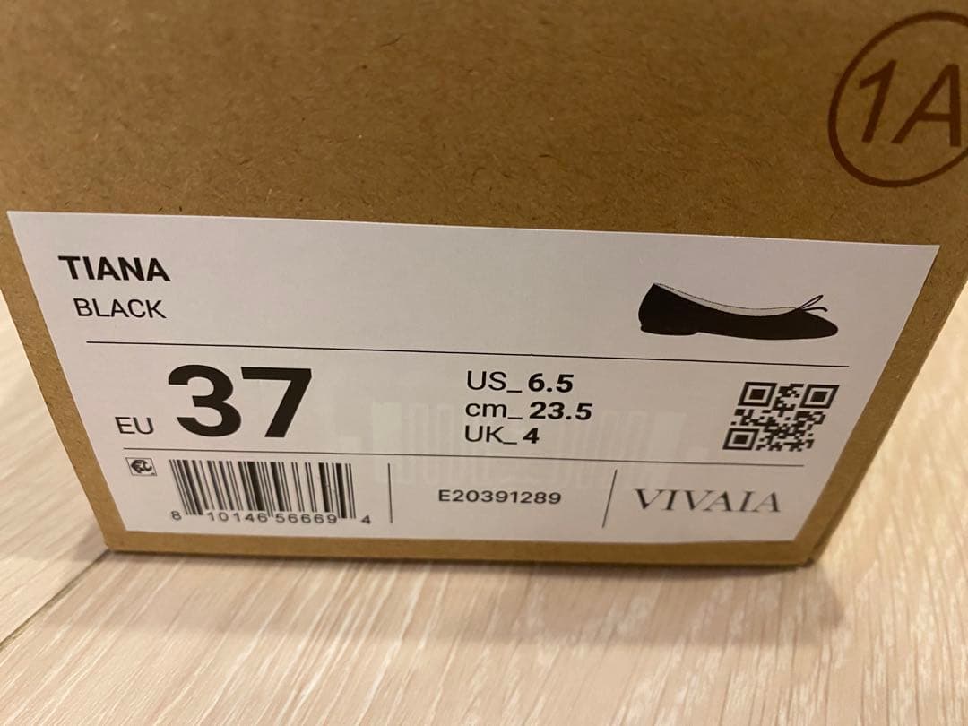 【美品】VIVAIA 37 Tiana アーモンドトゥ フラットシューズ
