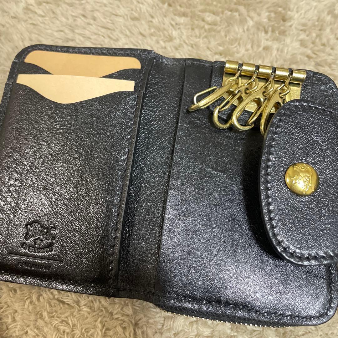 【新品】IL BISONTE 黒 レザー 小銭入れキーケース財布