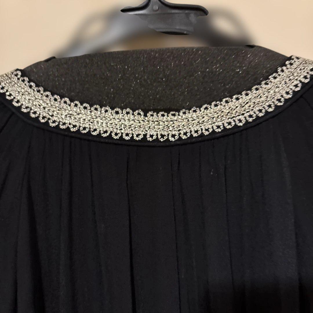 ヌキテパ　黒ワンピース