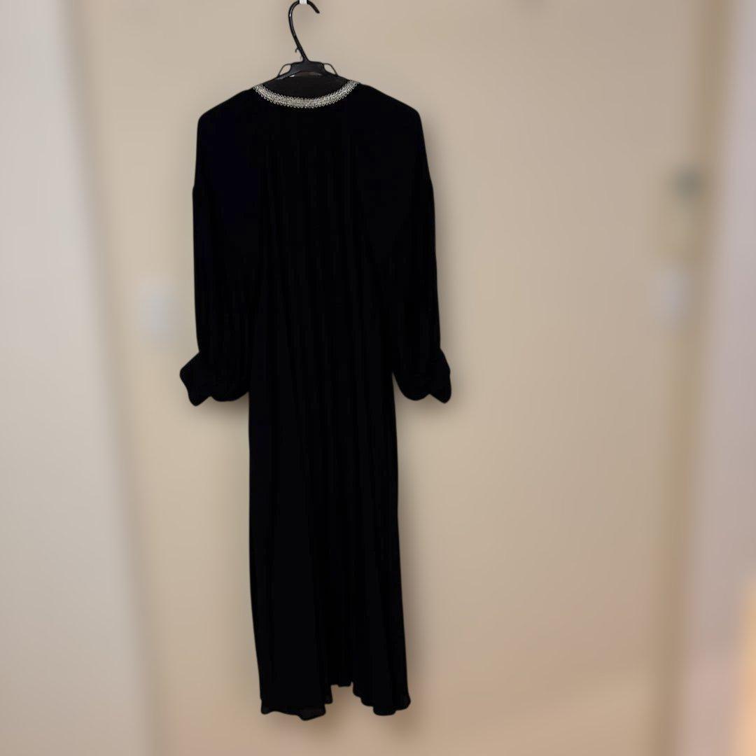 ヌキテパ　黒ワンピース