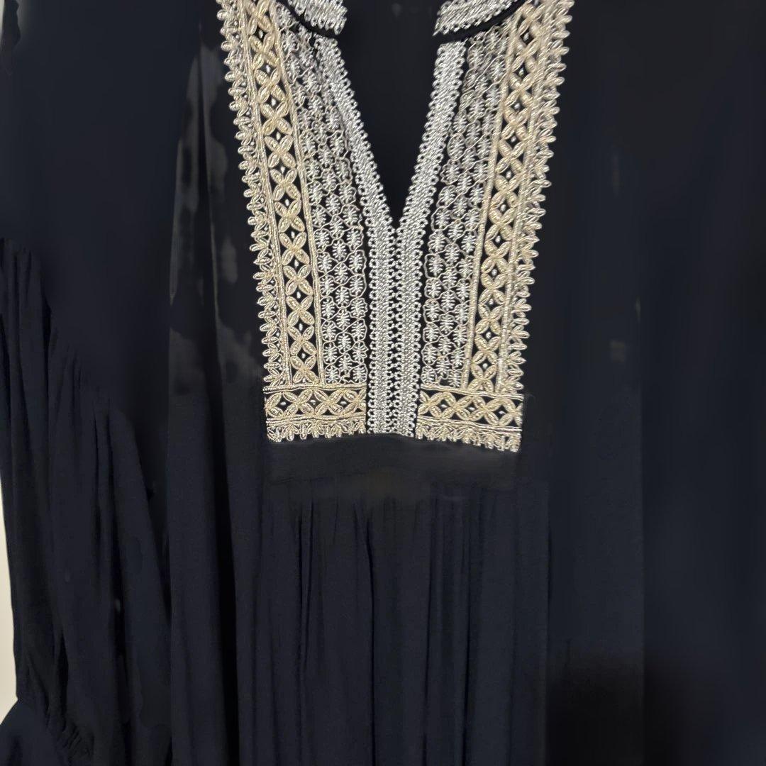 ヌキテパ　黒ワンピース