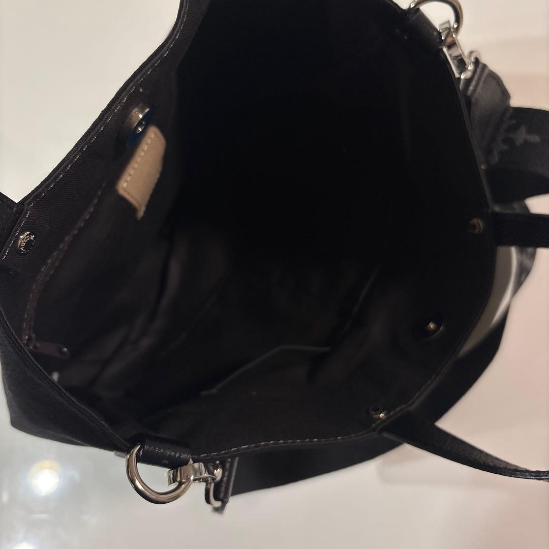 ほぼ未使用ラシット今期A4入るコーデュラナイロン刺繍2wayバッグ