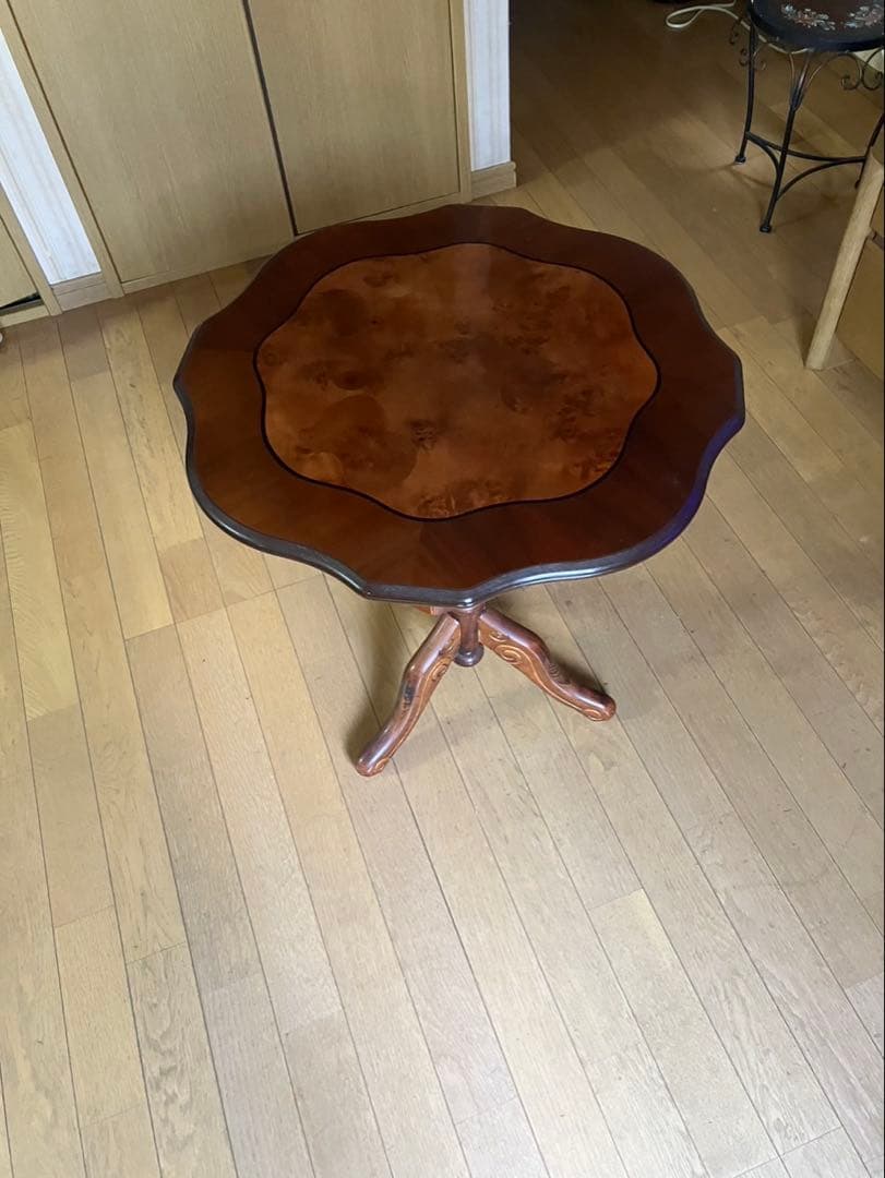 凛　アンティーク調　木製八角形サイドテーブル