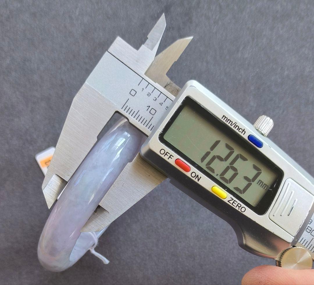 【日本鑑別書付】ミャンマー産ラベンダー本翡翠のバングル（内径61ミリ弱）5793