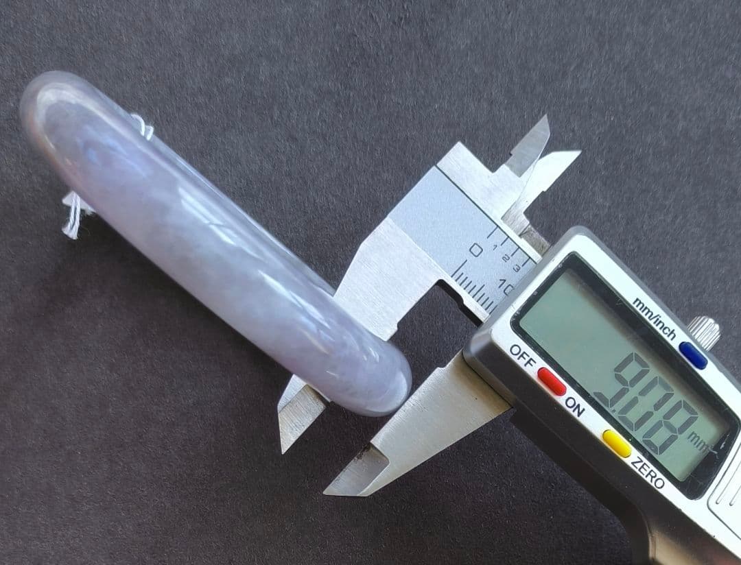 【日本鑑別書付】ミャンマー産ラベンダー本翡翠のバングル（内径61ミリ弱）5793