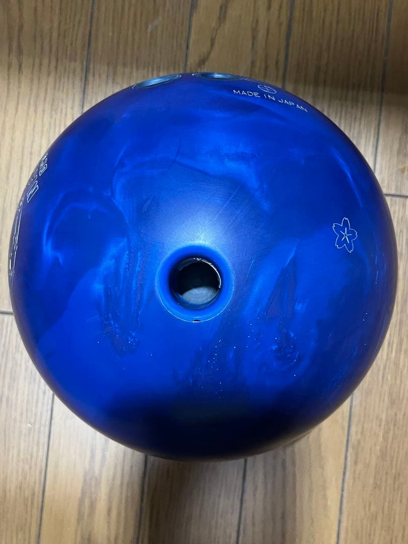 Accu Drive IV ボウリングボール15ポンド