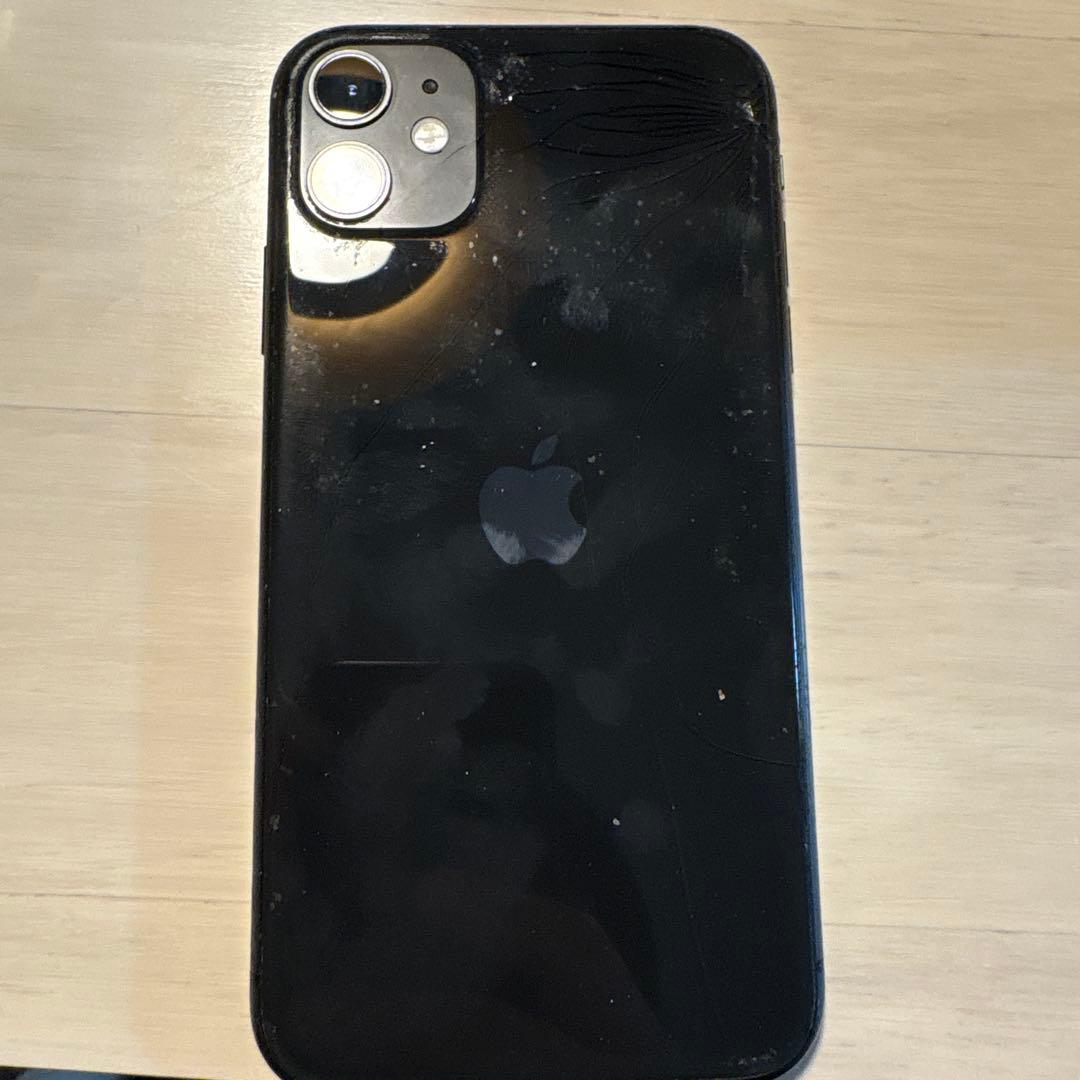 e*）様 iPhone11 128GB 本体　ケース