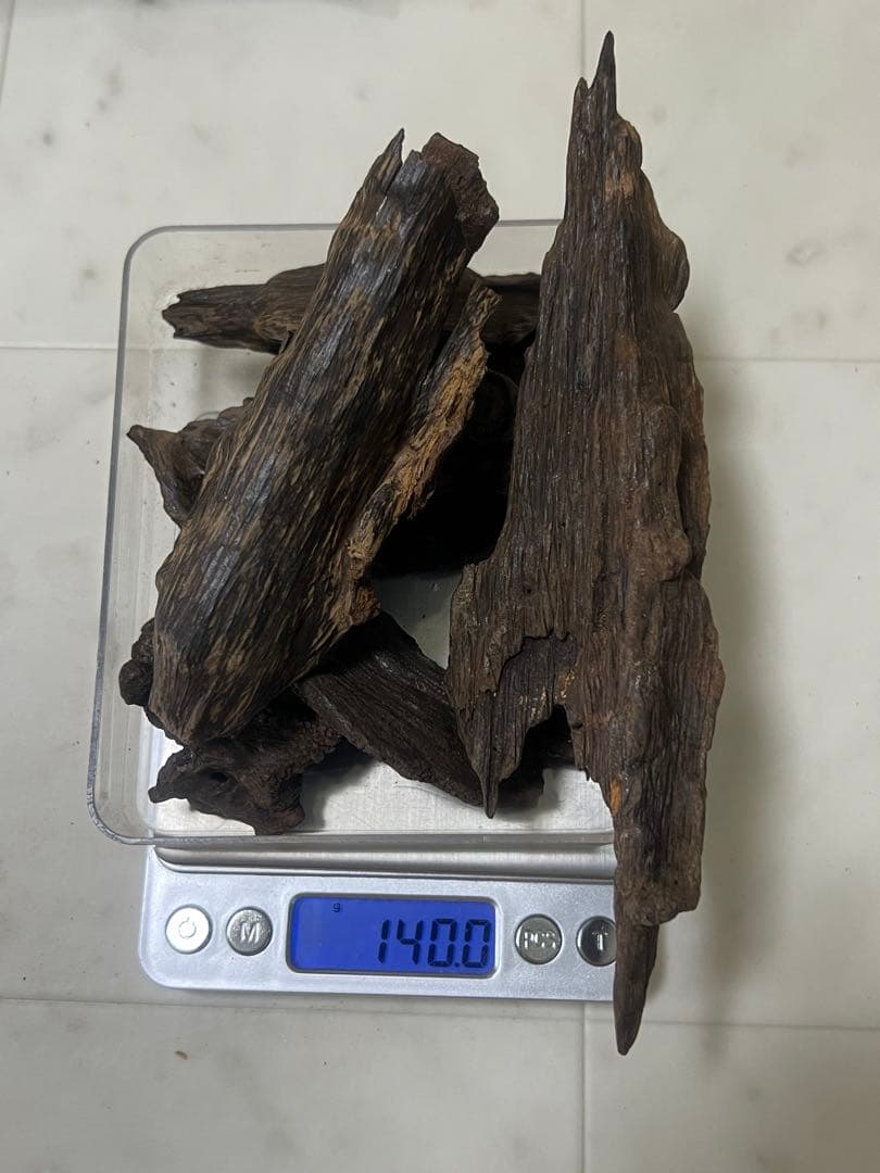 ◆お買い得◆ 沈香 香木 お香 140.0g 13