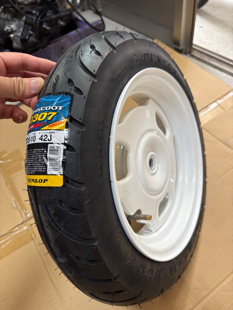 ズーマーホイール流用前後新品タイヤセット