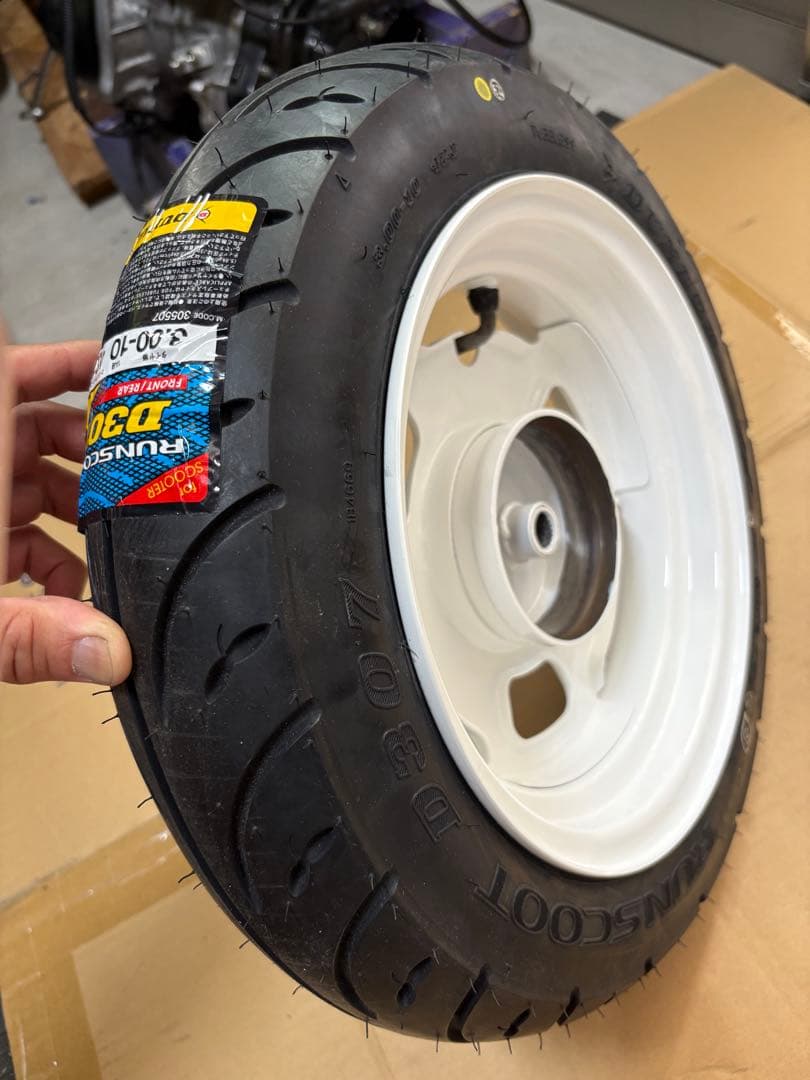 ズーマーホイール流用前後新品タイヤセット