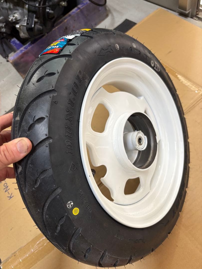 ズーマーホイール流用前後新品タイヤセット