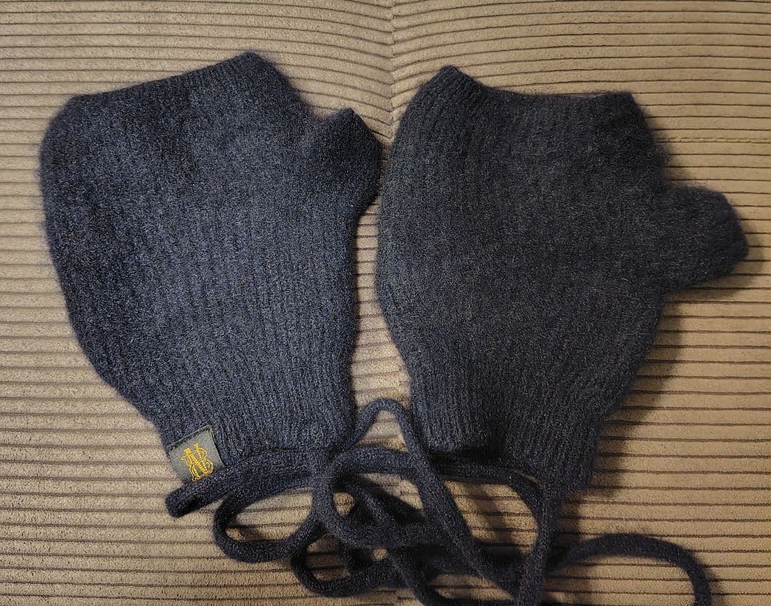 y*u様 BATONER カシミヤFOX ミトン　ネイビー　グローブ　手袋　バト