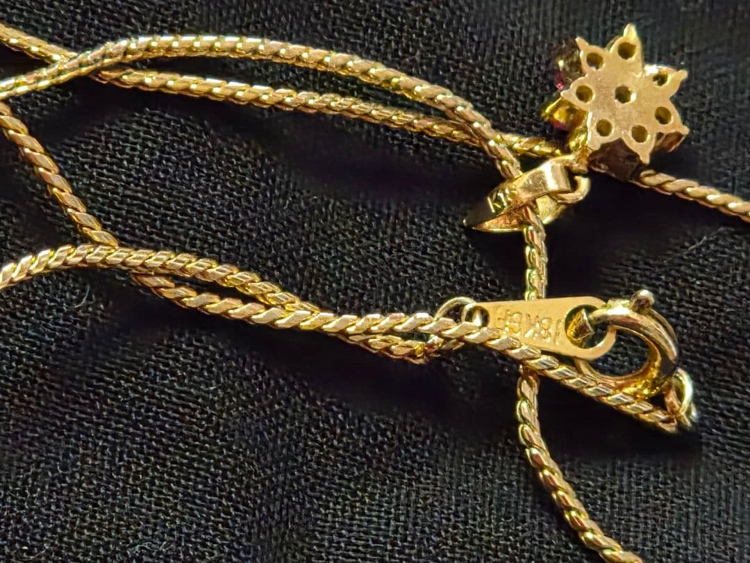 花形ペンダント ネックレス　チェーン1８kGF　バチカン1８k