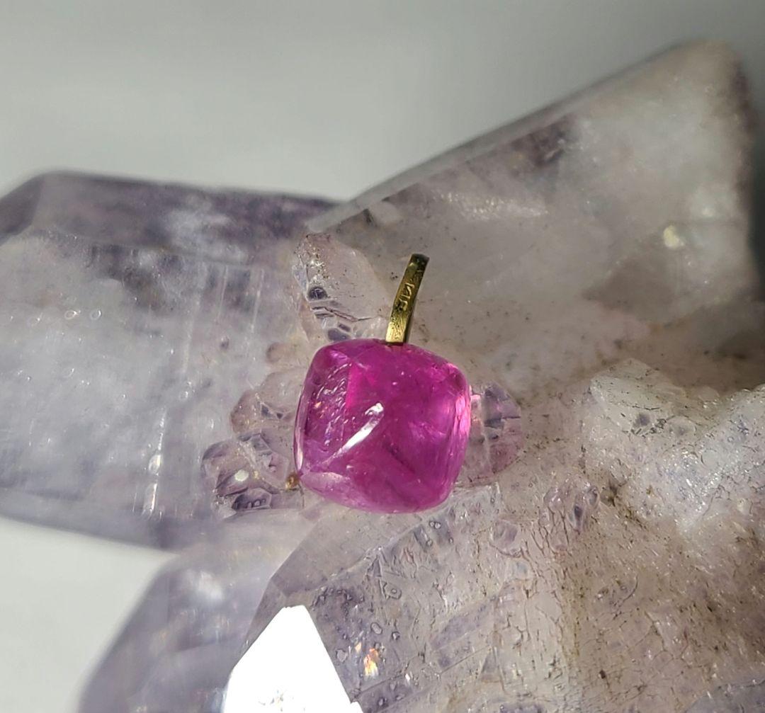 鮮やかなフューシャピンク!!★アヤナスピネル18金ペンダントトップ★