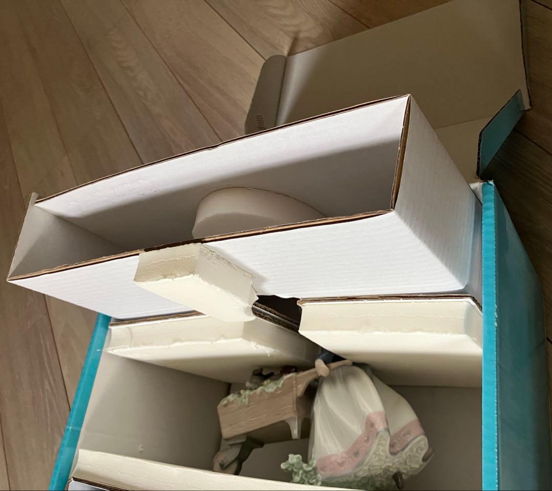 ⭐️新品⭐️リヤドロ 5460 乗せてあげる 犬 花 女の子 陶器 正規箱付