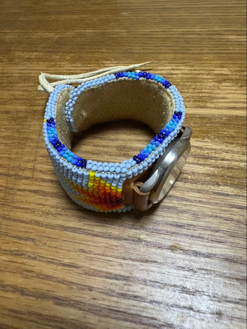 ネイティブアメリカン ラコタ オグララ（スー族）ビーズ ブレスレット ウォッチ