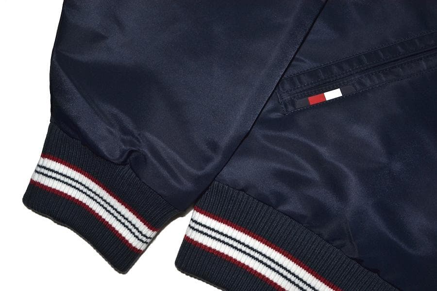 【新品】超特価   トミーヒルフィガー スタジャン M