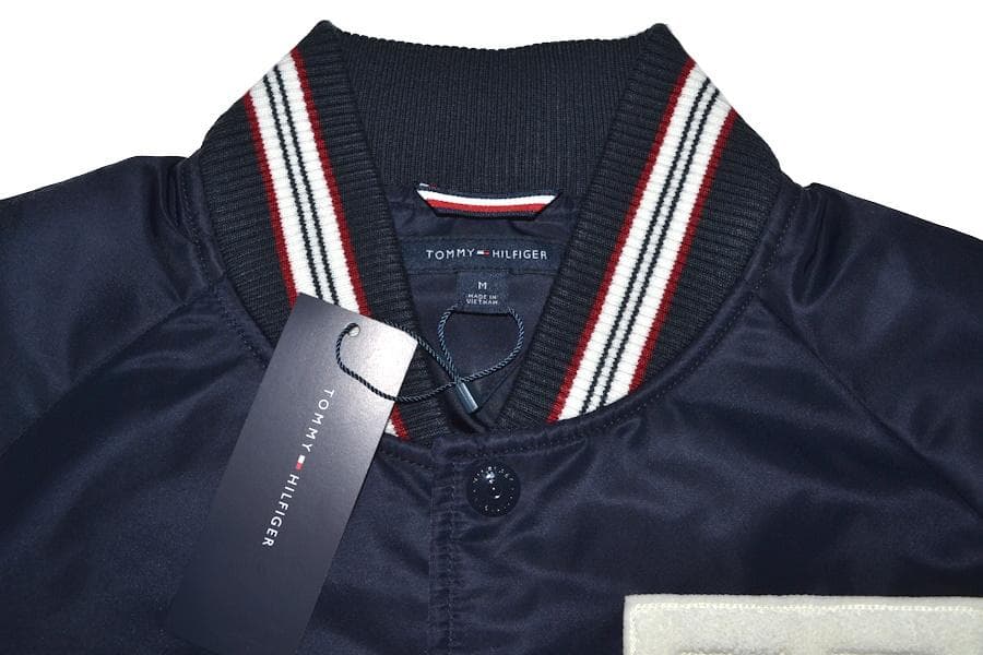 【新品】超特価   トミーヒルフィガー スタジャン M