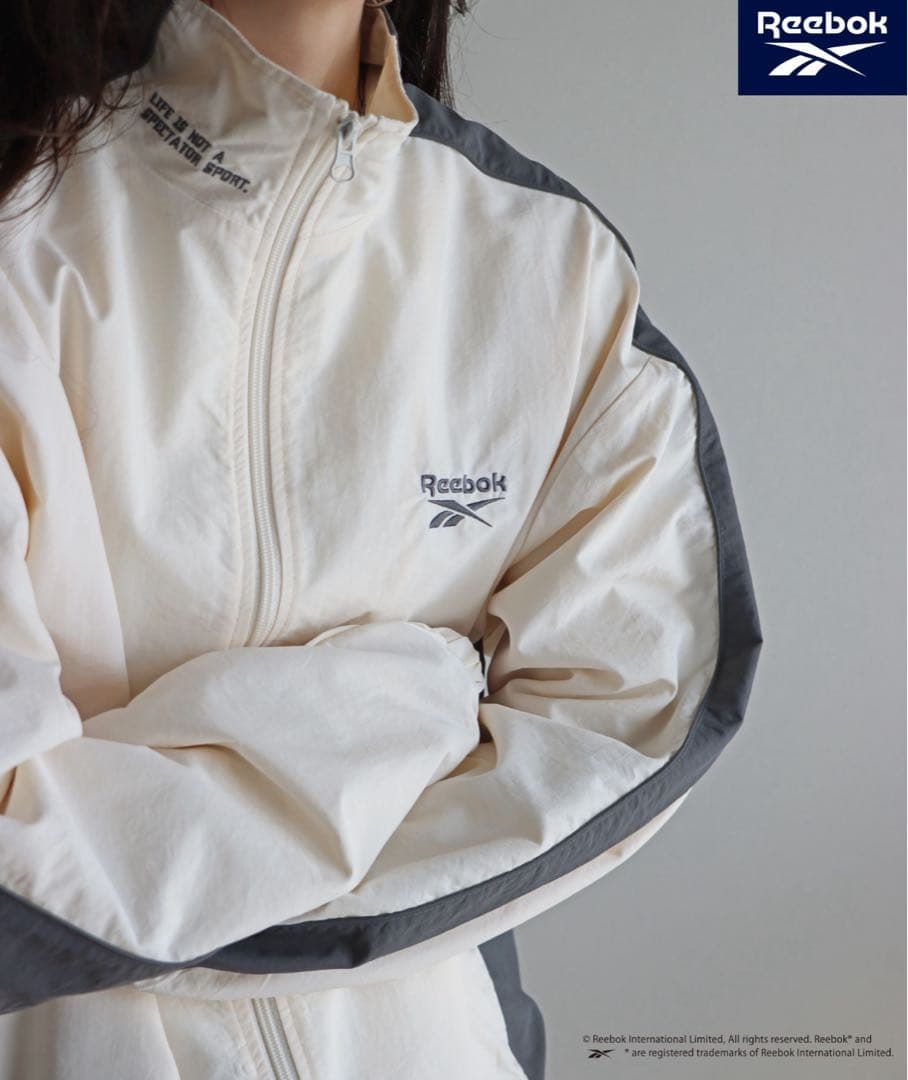 ◆Reebok◆ 別注スモールベクター刺繍裾ドロストナイロンジャケット