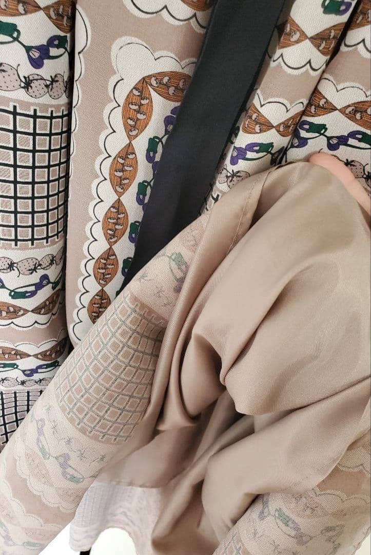 【peu pres】プープレ ハンカチオパールプリントワンピース ベージュ