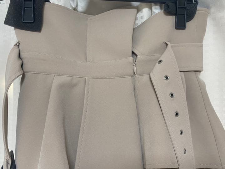 コルセットベルトタイトスカート