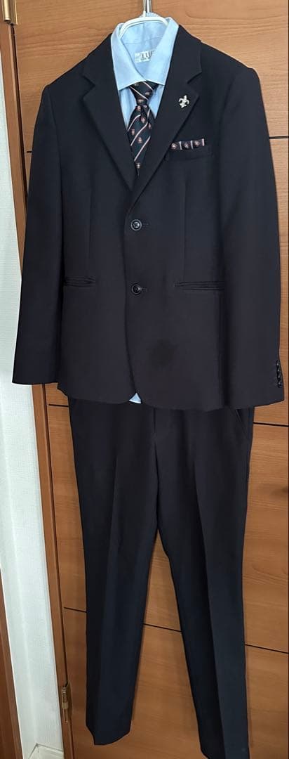 ELLE EN NOIR 男の子　スーツ一式　150cm 定価17380円