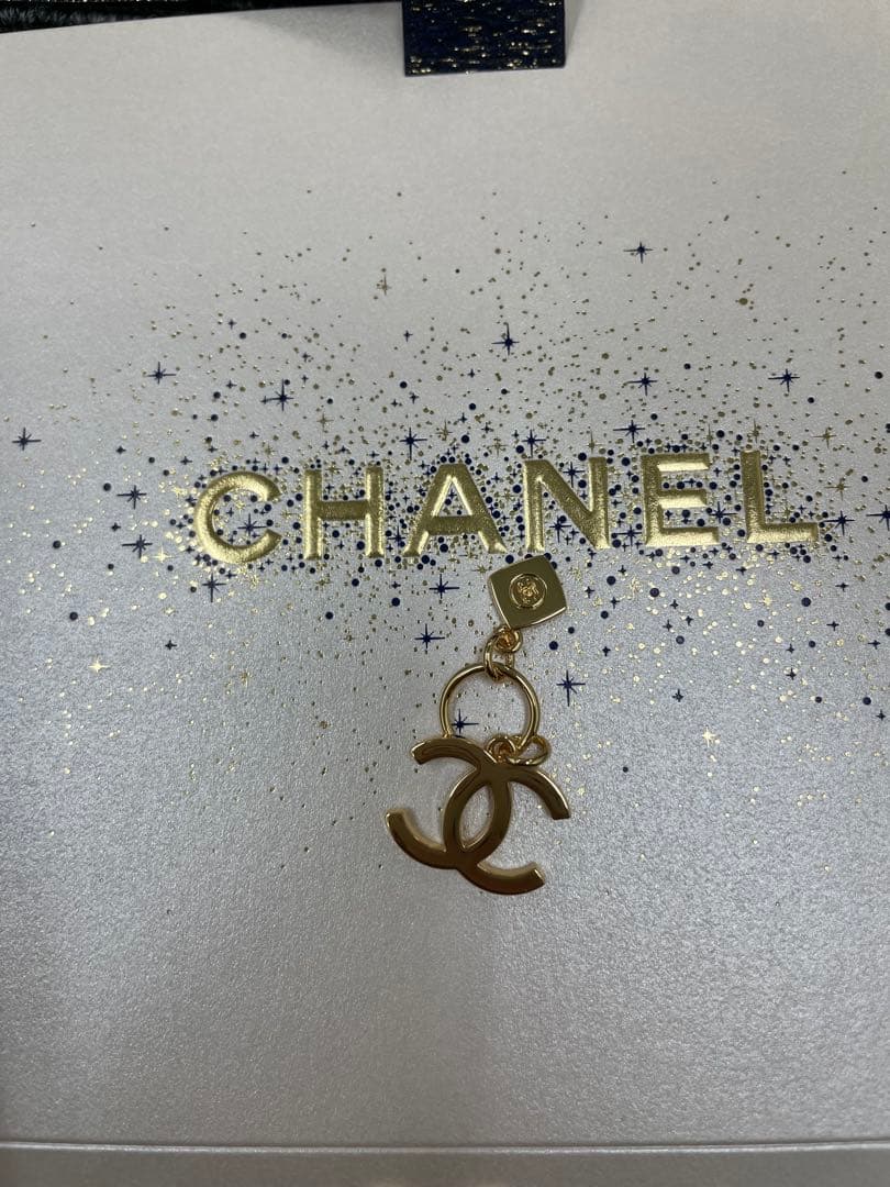 ちゅうこ 　CHANEL シャネル　ホリデー　チャーム5個